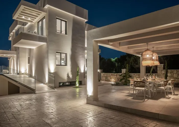 Villa Gioarde Luxury With Private Pool & Sea Views, By Zantewize