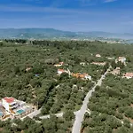 Gioarde Luxury With Private Pool & Sea Views, By Zantewize Akrotiri (Zakynthos)