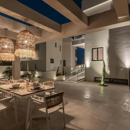 Gioarde Luxury With Private Pool & Sea Views, By Zantewize Akrotiri