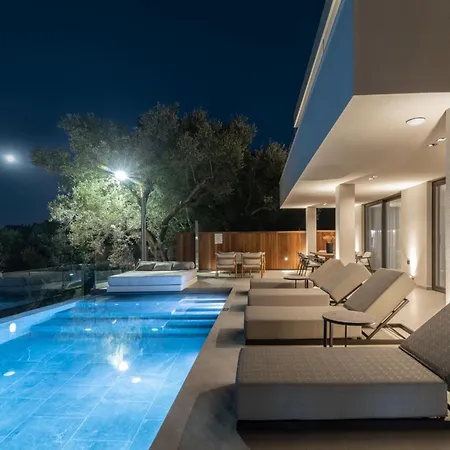 Villa Gioarde Luxury With Private Pool & Sea Views, By Zantewize