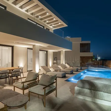 Gioarde Luxury With Private Pool & Sea Views, By Zantewize Villa *
