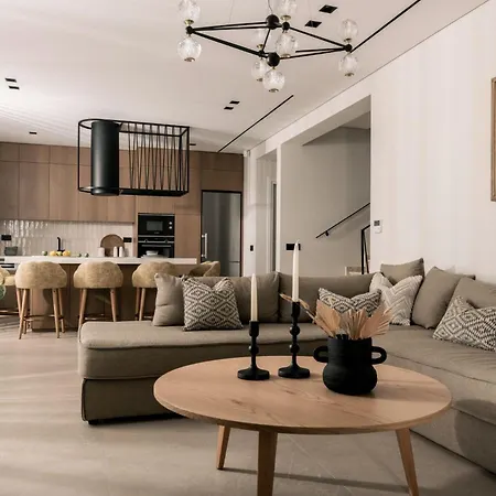 Gioarde Luxury With Private Pool & Sea Views, By Zantewize Villa