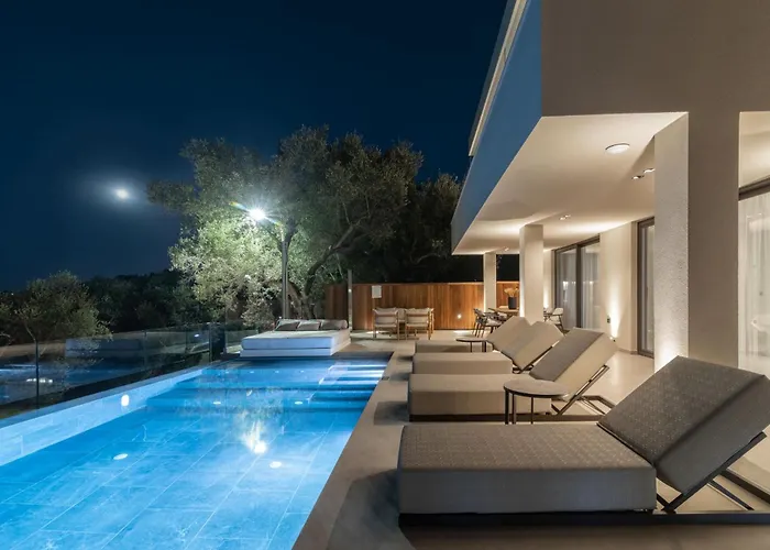 别墅 Gioarde Luxury With Private Pool & Sea Views, By Zantewize