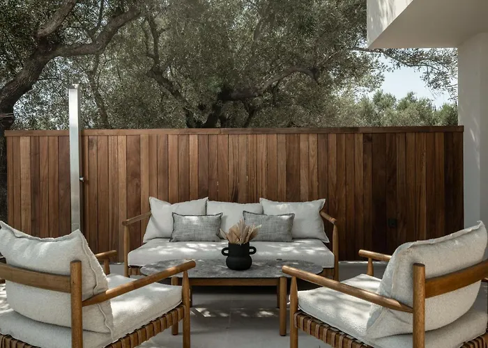 Gioarde Luxury With Private Pool & Sea Views, By Zantewize