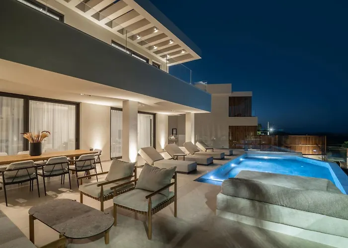 Gioarde Luxury With Private Pool & Sea Views, By Zantewize 别墅 *